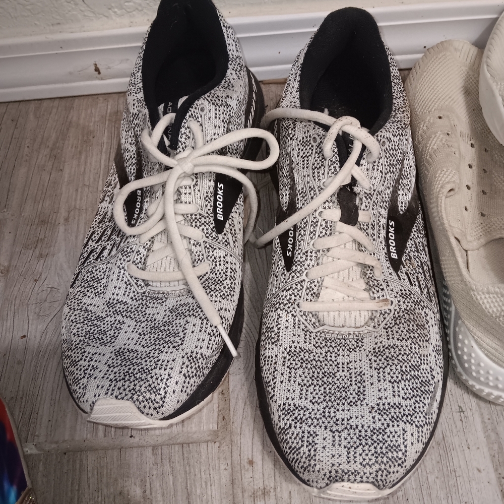 Womens Brooke's shoes